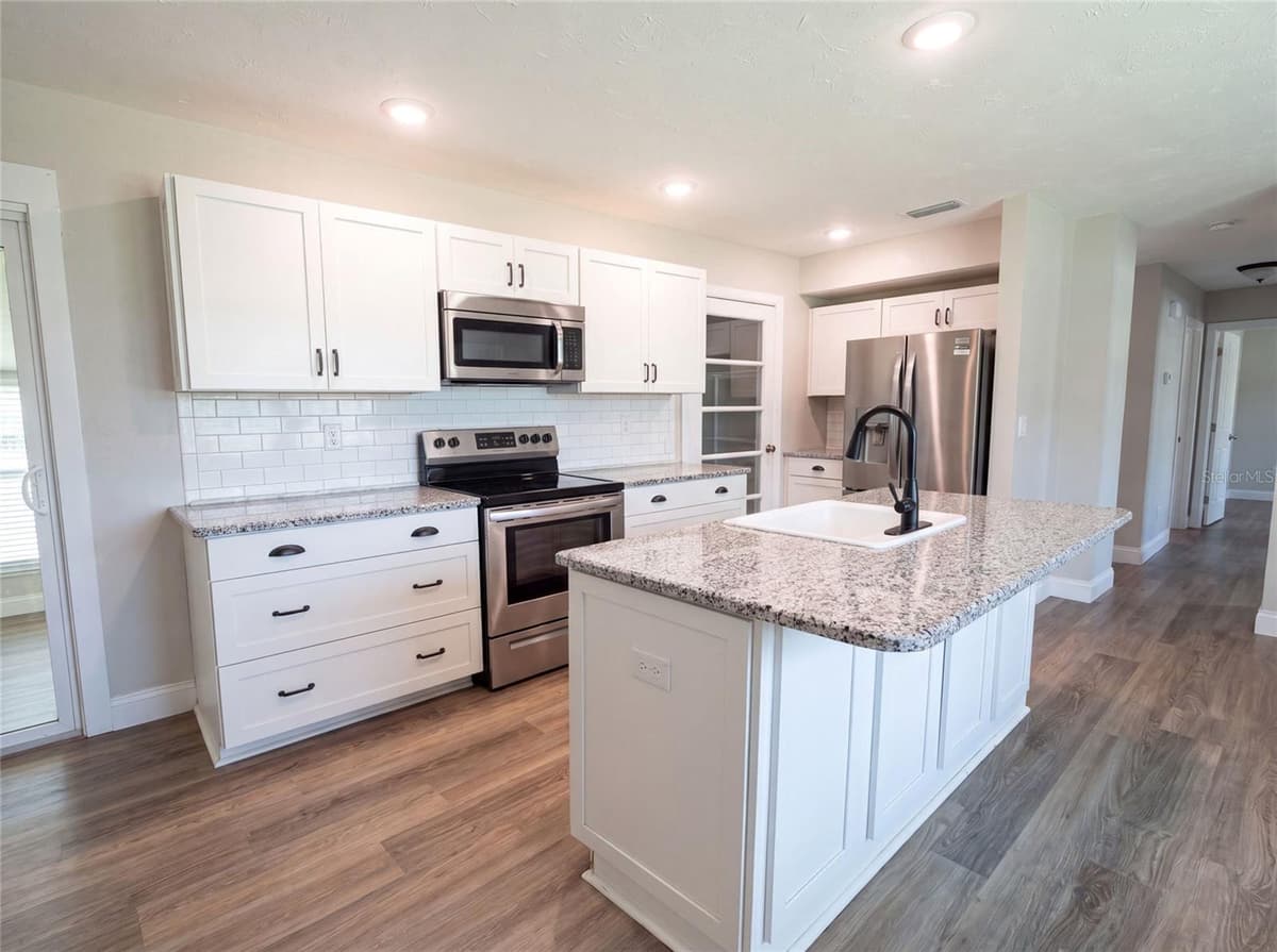 1521 RIVER SHORE WAY — photo 9 of 14