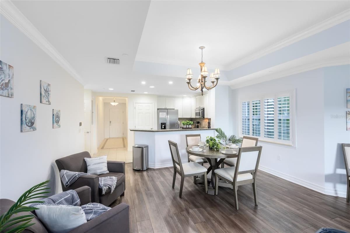 7602 CABANA COURT — photo 9 of 27