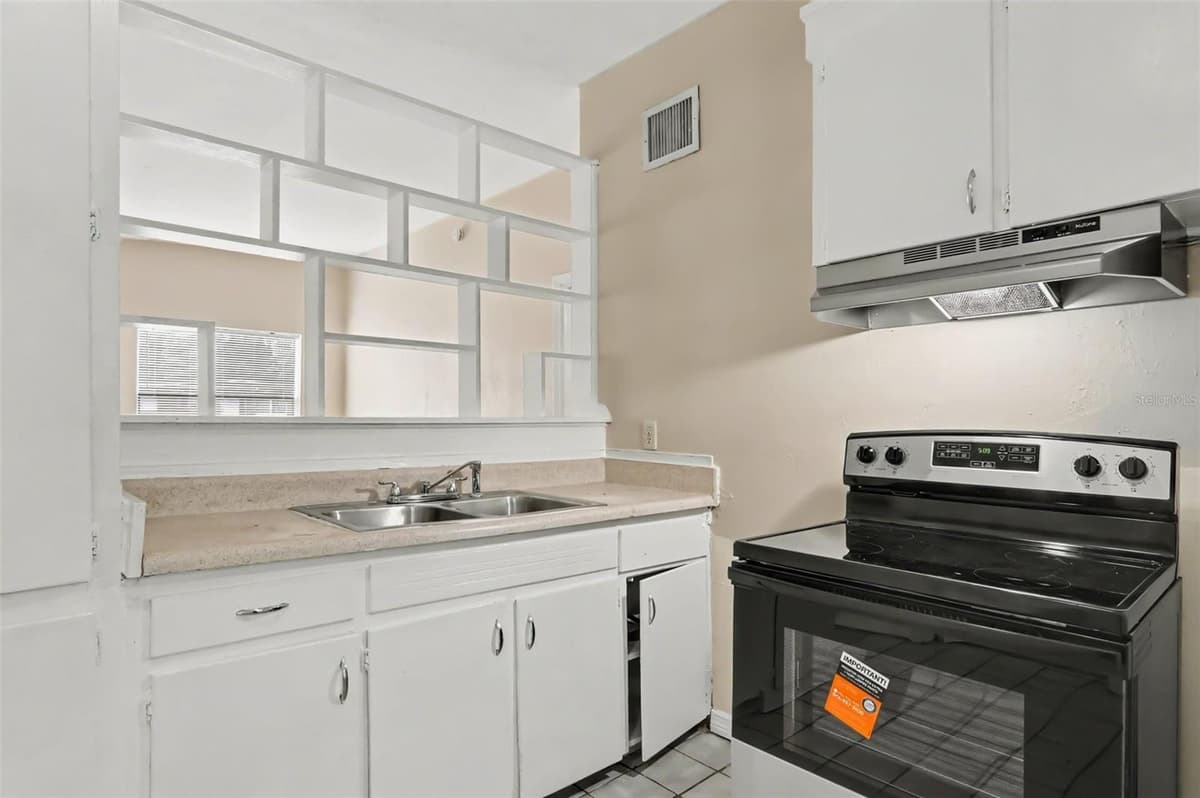 4720 BALBOA DRIVE — photo 7 of 15