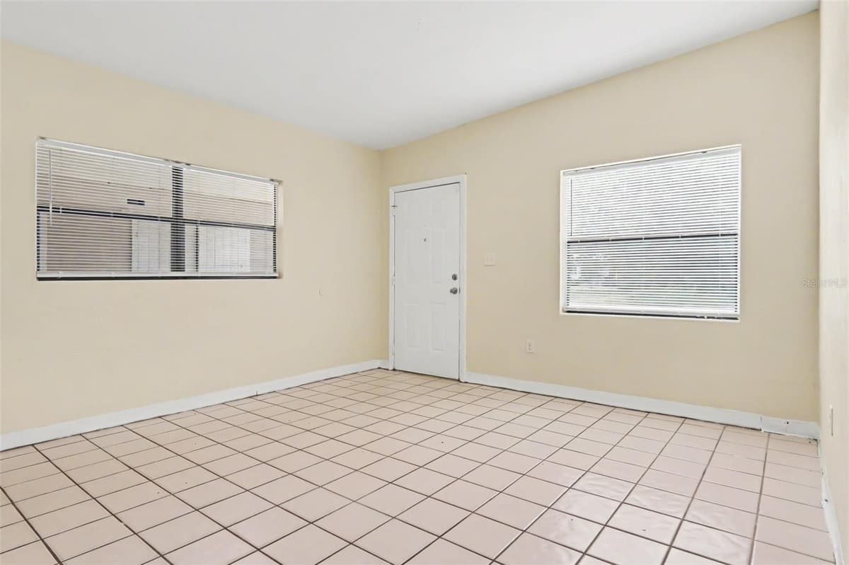 4720 BALBOA DRIVE — photo 3 of 15