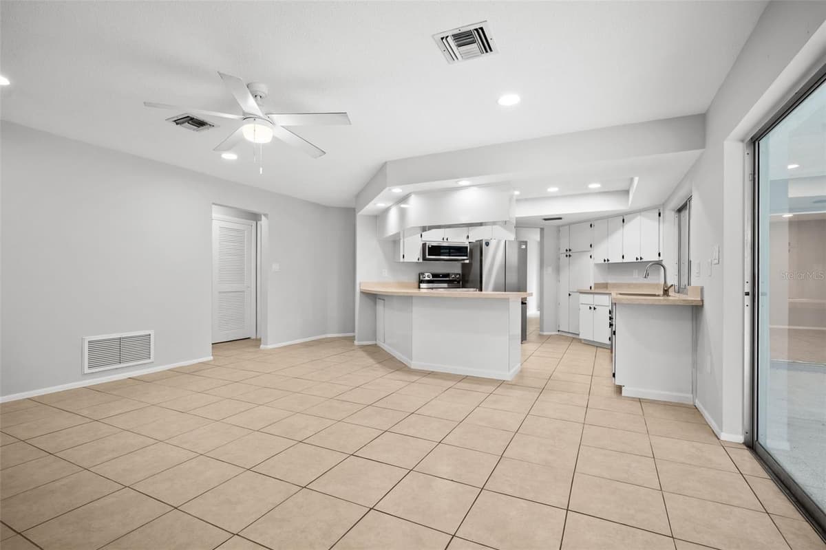 504 BAMBOO COURT — photo 11 of 33