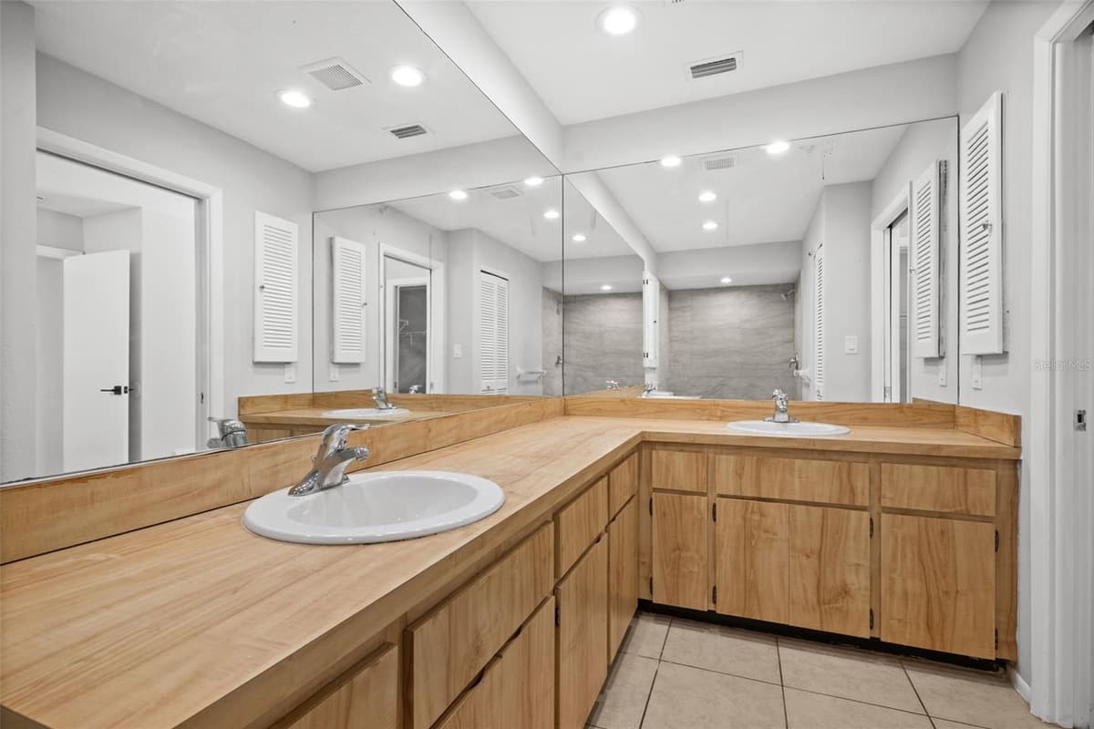 504 BAMBOO COURT — photo 14 of 33