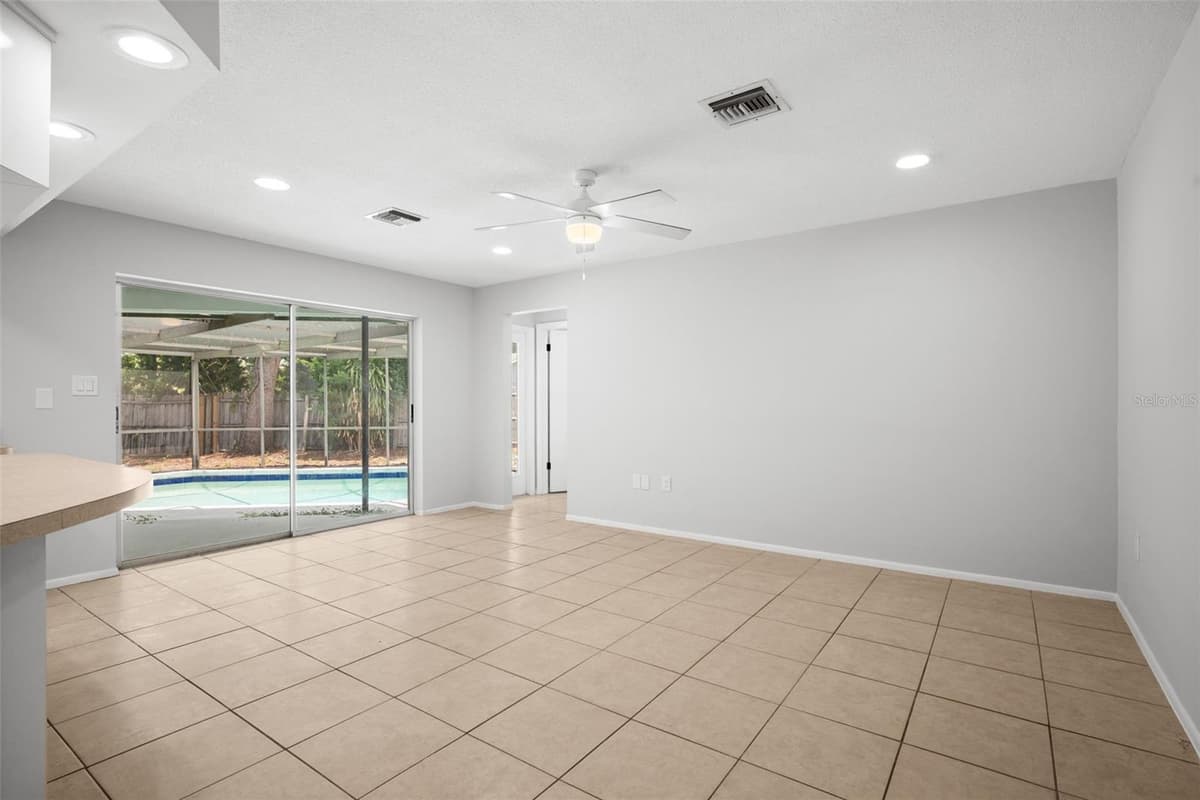 504 BAMBOO COURT — photo 10 of 33