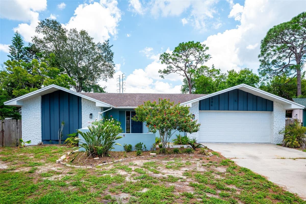 504 BAMBOO COURT — photo 1 of 33