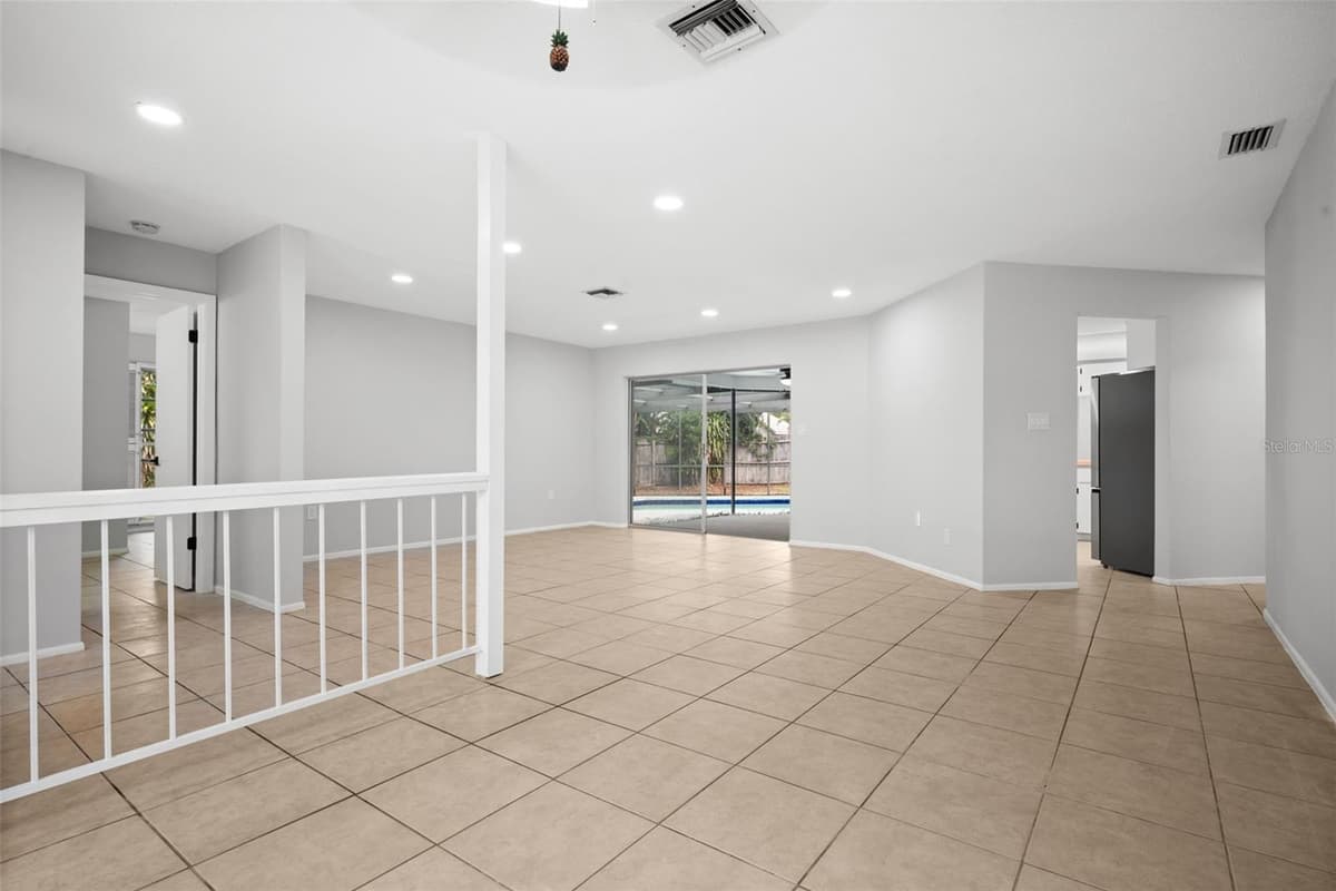 504 BAMBOO COURT — photo 4 of 33