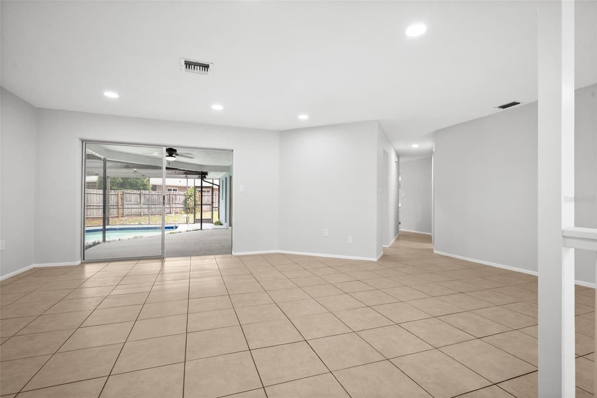 504 BAMBOO COURT — photo 5 of 33
