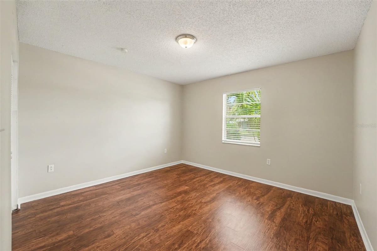 2047 SOMERVILLE DRIVE — photo 8 of 15