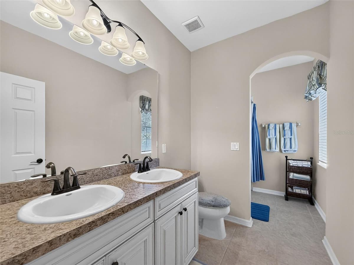 14125 OASIS COVE BOULEVARD — photo 29 of 60
