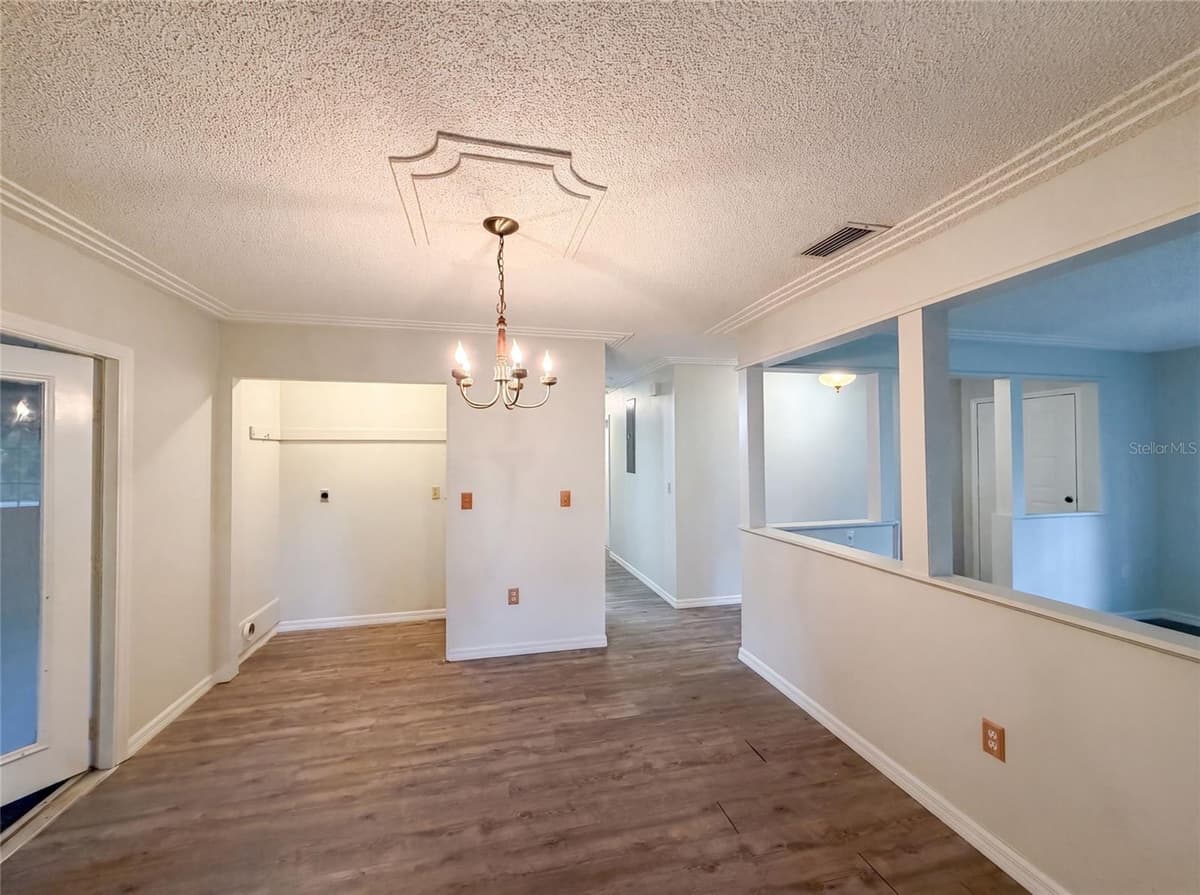 5750 55TH AVENUE — photo 10 of 21