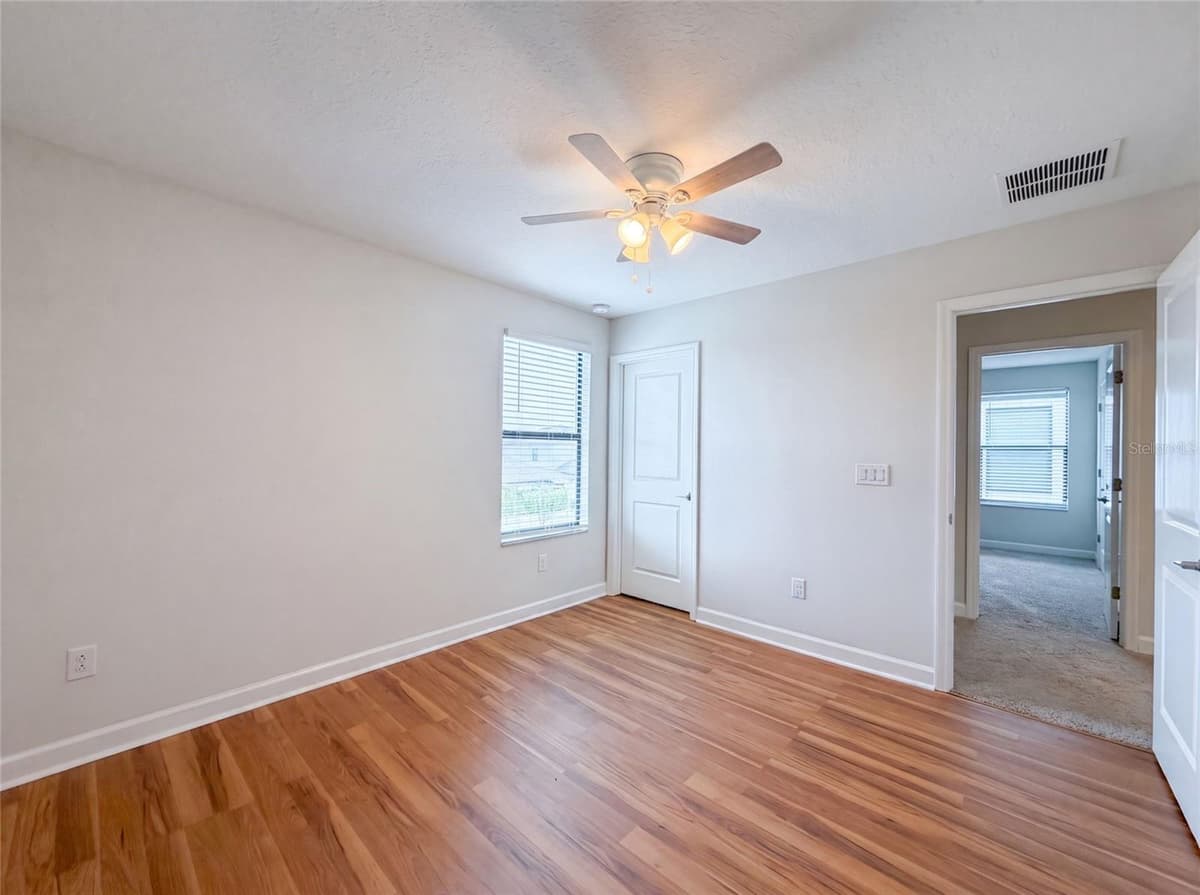 9709 IVORY DRIVE — photo 15 of 34