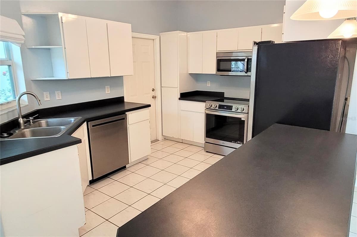 2354 TAMI SOLA STREET — photo 4 of 42