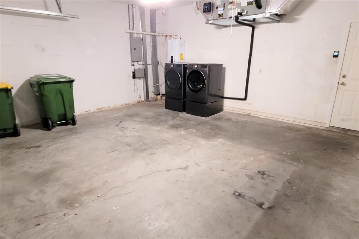 2354 TAMI SOLA STREET — photo 41 of 42