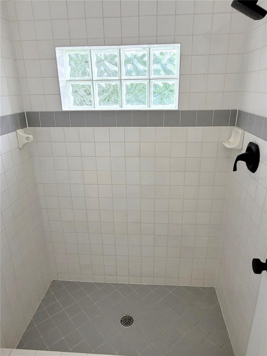 2354 TAMI SOLA STREET — photo 26 of 42