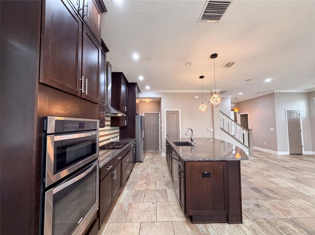 7304 MILESTONE DRIVE — photo 11 of 27