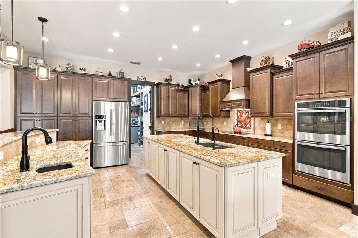 408 HAWK TALON DRIVE — photo 12 of 59