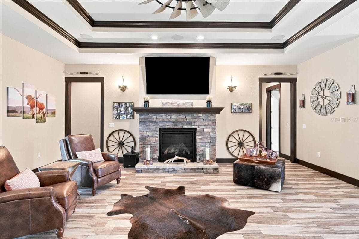 408 HAWK TALON DRIVE — photo 9 of 59