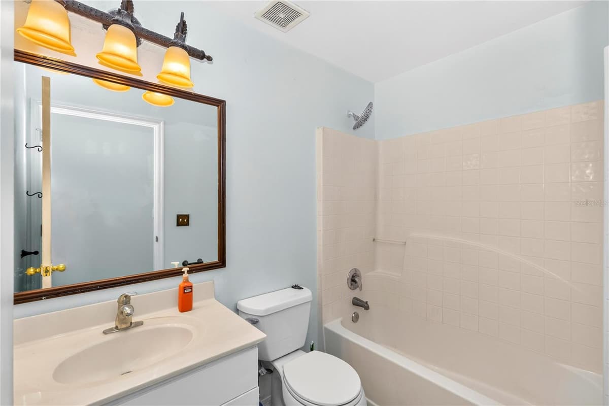 249 CURTIS AVENUE — photo 21 of 33