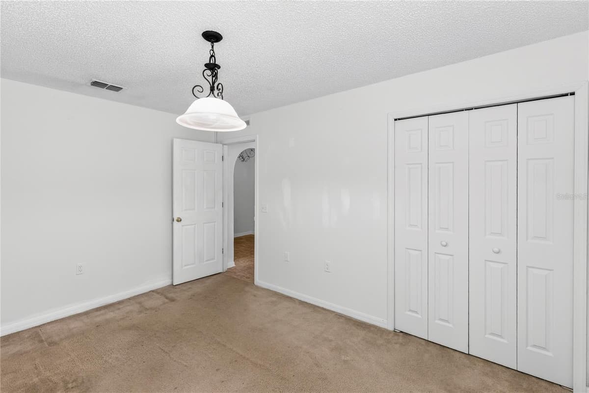 249 CURTIS AVENUE — photo 23 of 33