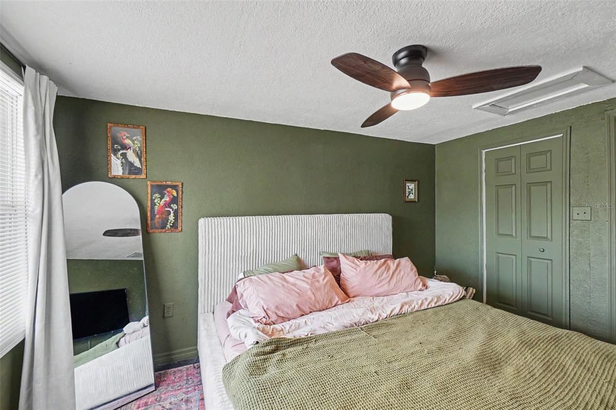 1611 SMITHFIELD CIRCLE — photo 13 of 24
