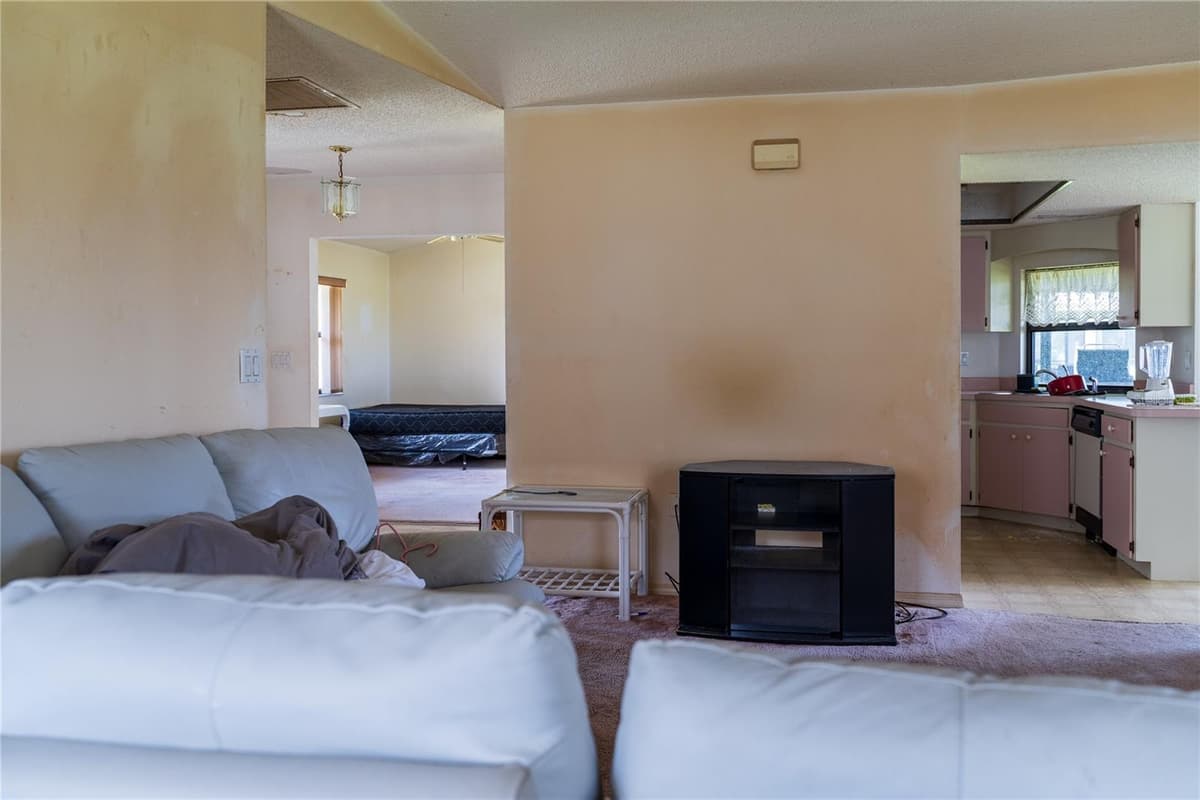 273 ROTONDA CIRCLE — photo 11 of 54