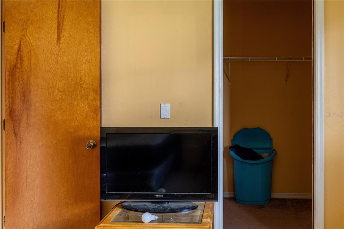 273 ROTONDA CIRCLE — photo 19 of 54