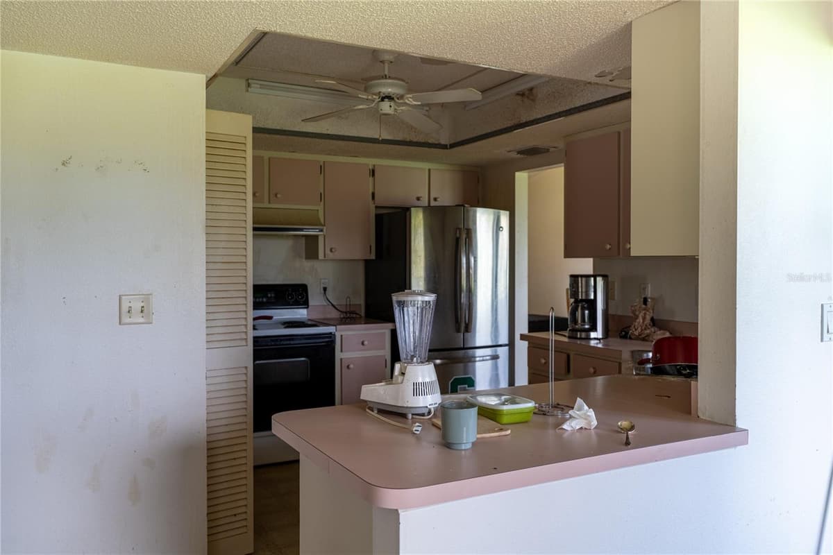 273 ROTONDA CIRCLE — photo 12 of 54