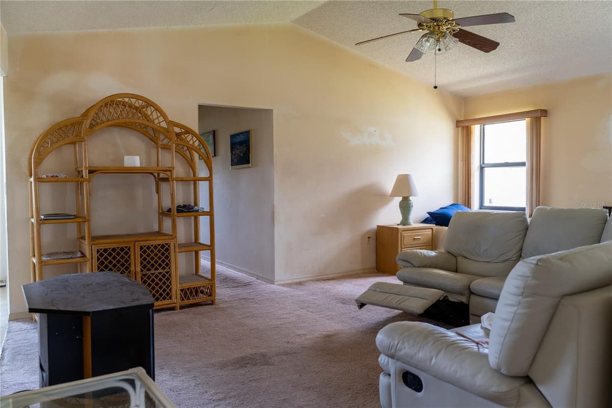 273 ROTONDA CIRCLE — photo 9 of 54