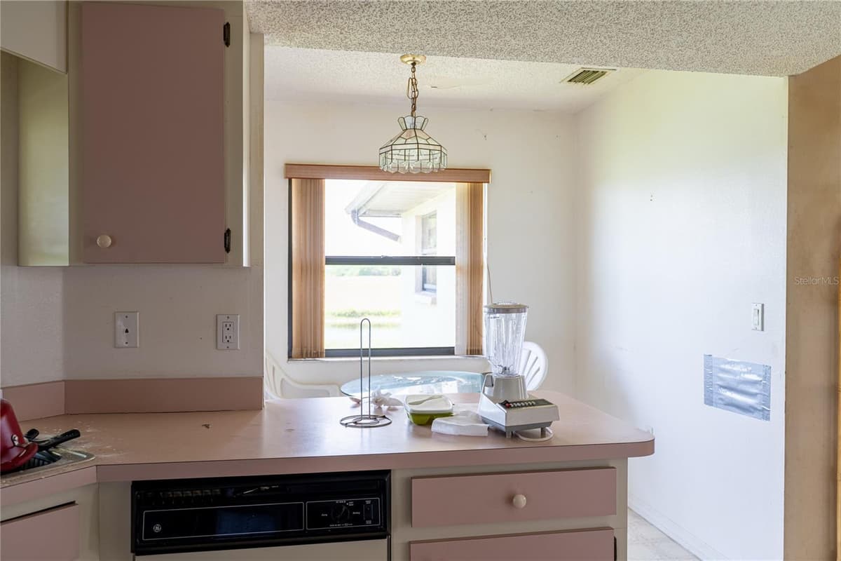 273 ROTONDA CIRCLE — photo 14 of 54