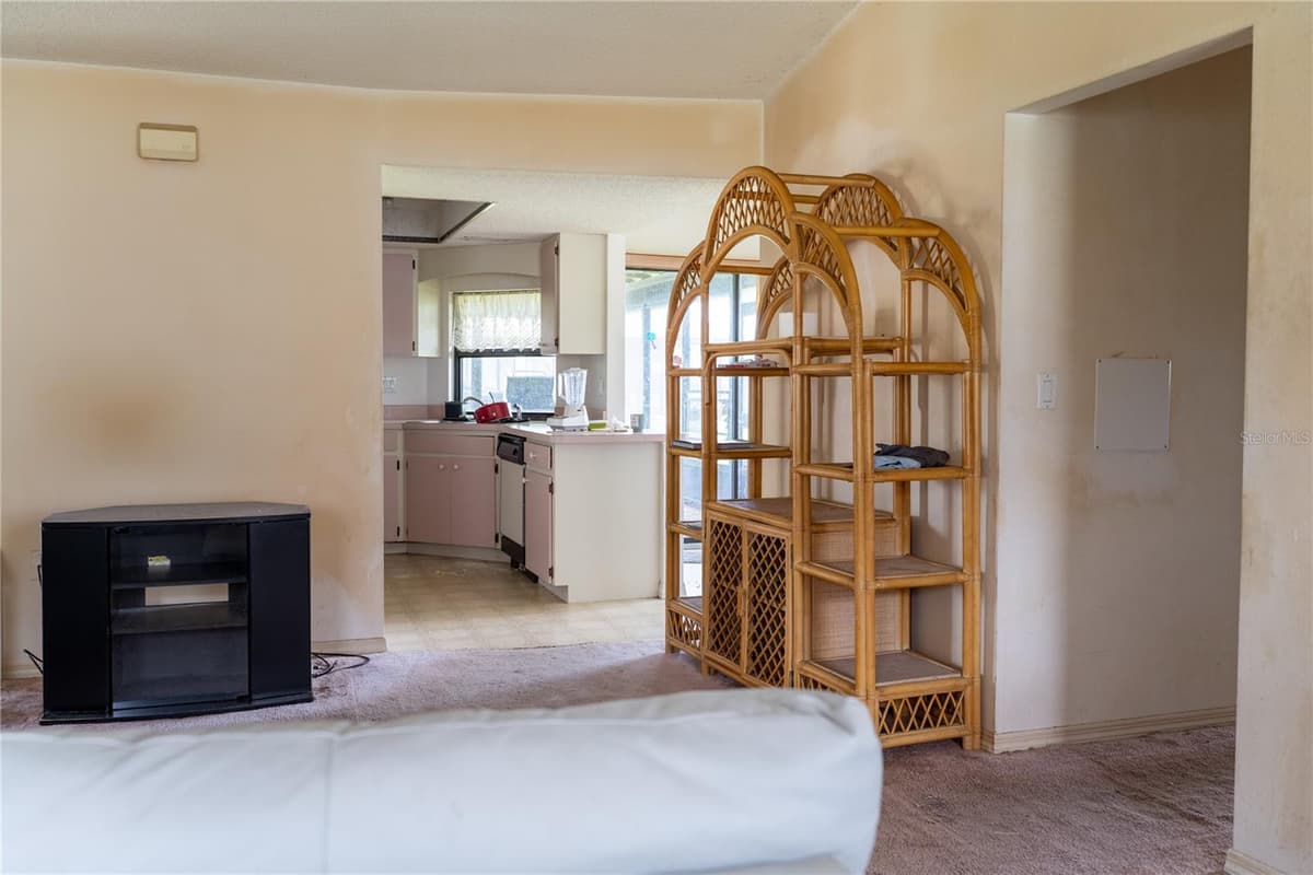 273 ROTONDA CIRCLE — photo 8 of 54
