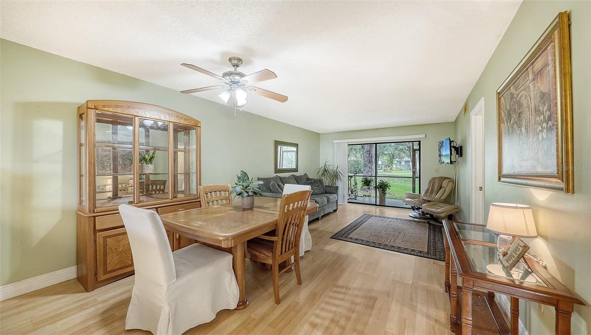 7864 EAGLE CREEK DRIVE — photo 3 of 17