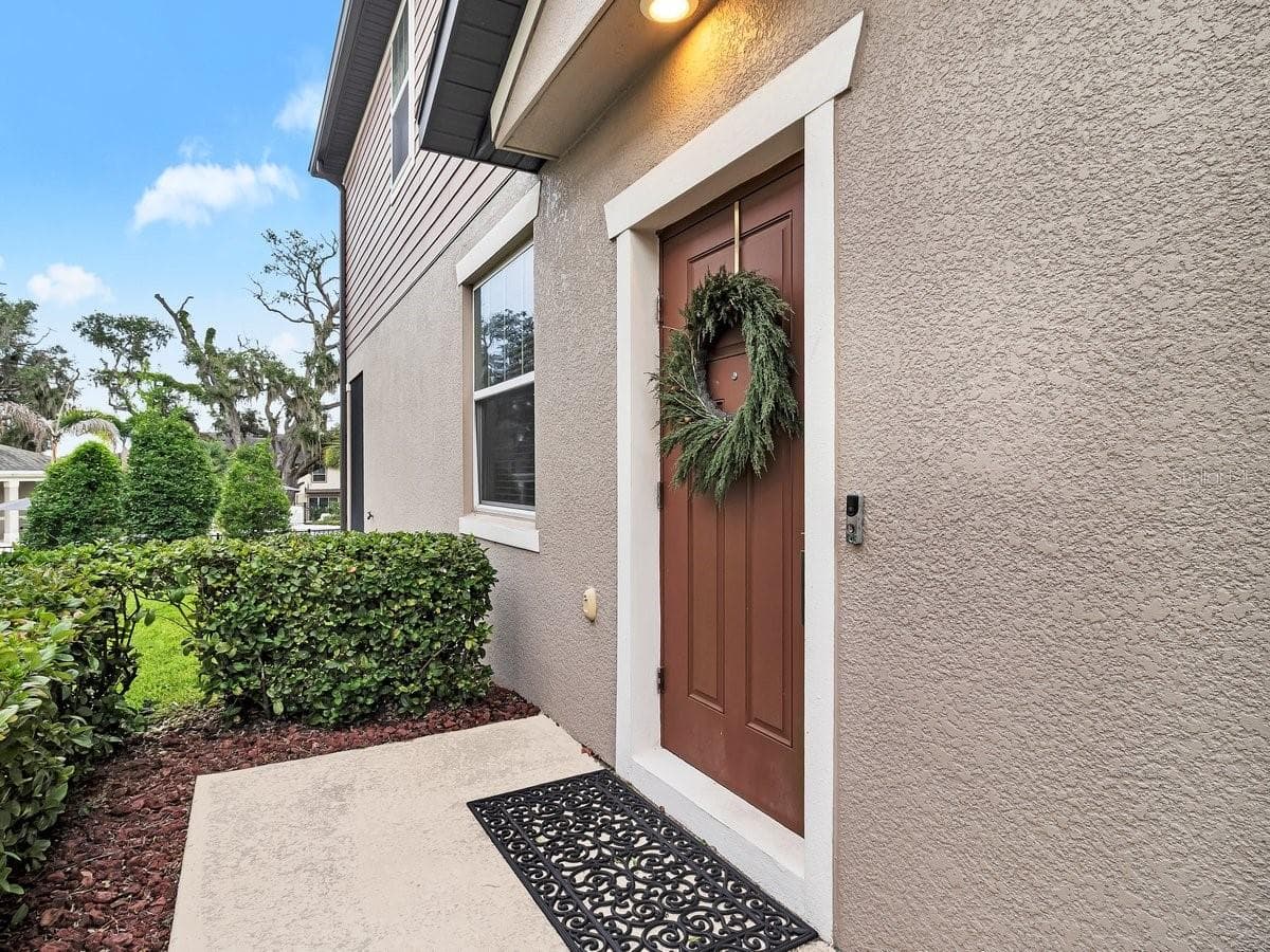 5019 BLUE LATAN LANE — photo 3 of 35