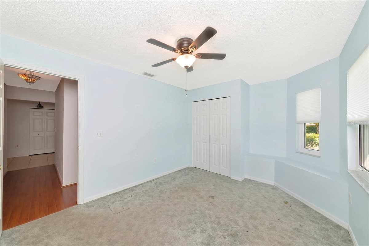 2405 ICECAPADE DRIVE — photo 32 of 50