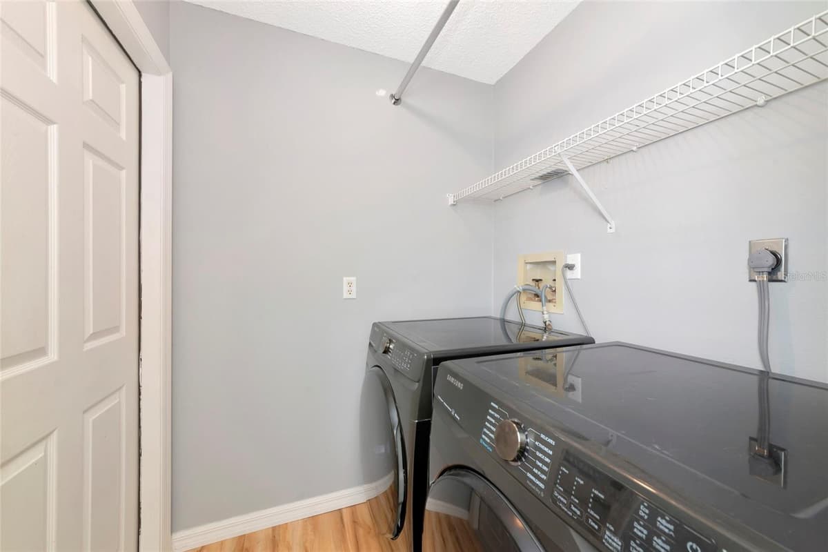 2405 ICECAPADE DRIVE — photo 37 of 50