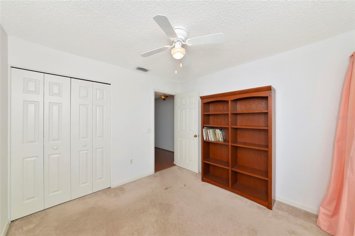 2405 ICECAPADE DRIVE — photo 35 of 50