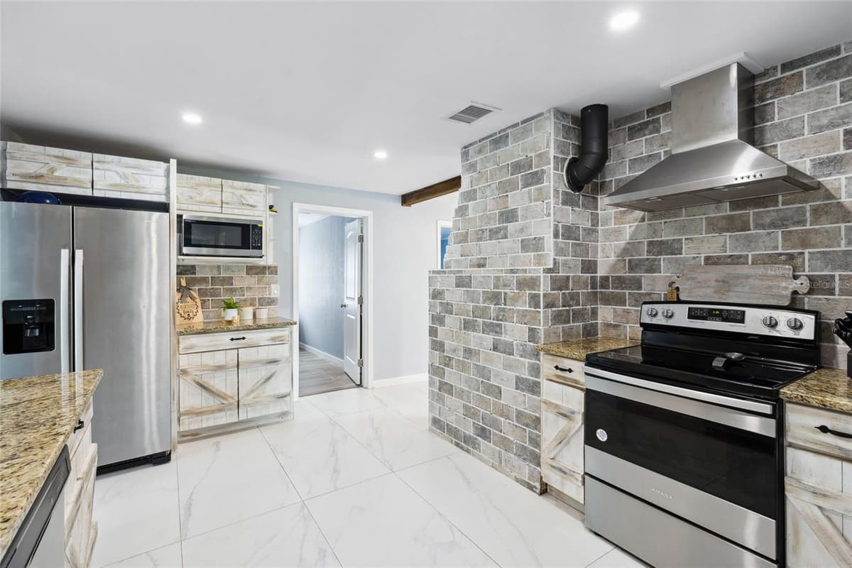 1845 HALTIWANGER ROAD — photo 7 of 36