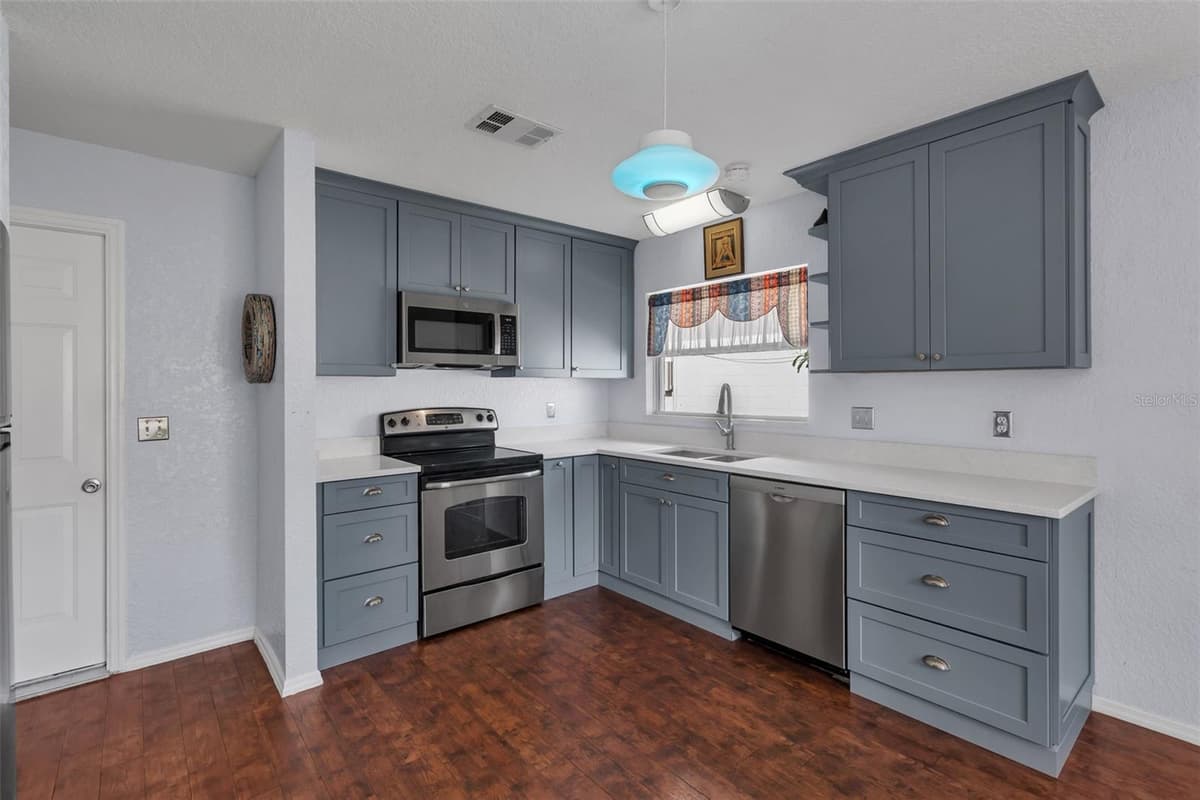 2029 ALLSPICE AVENUE — photo 8 of 58
