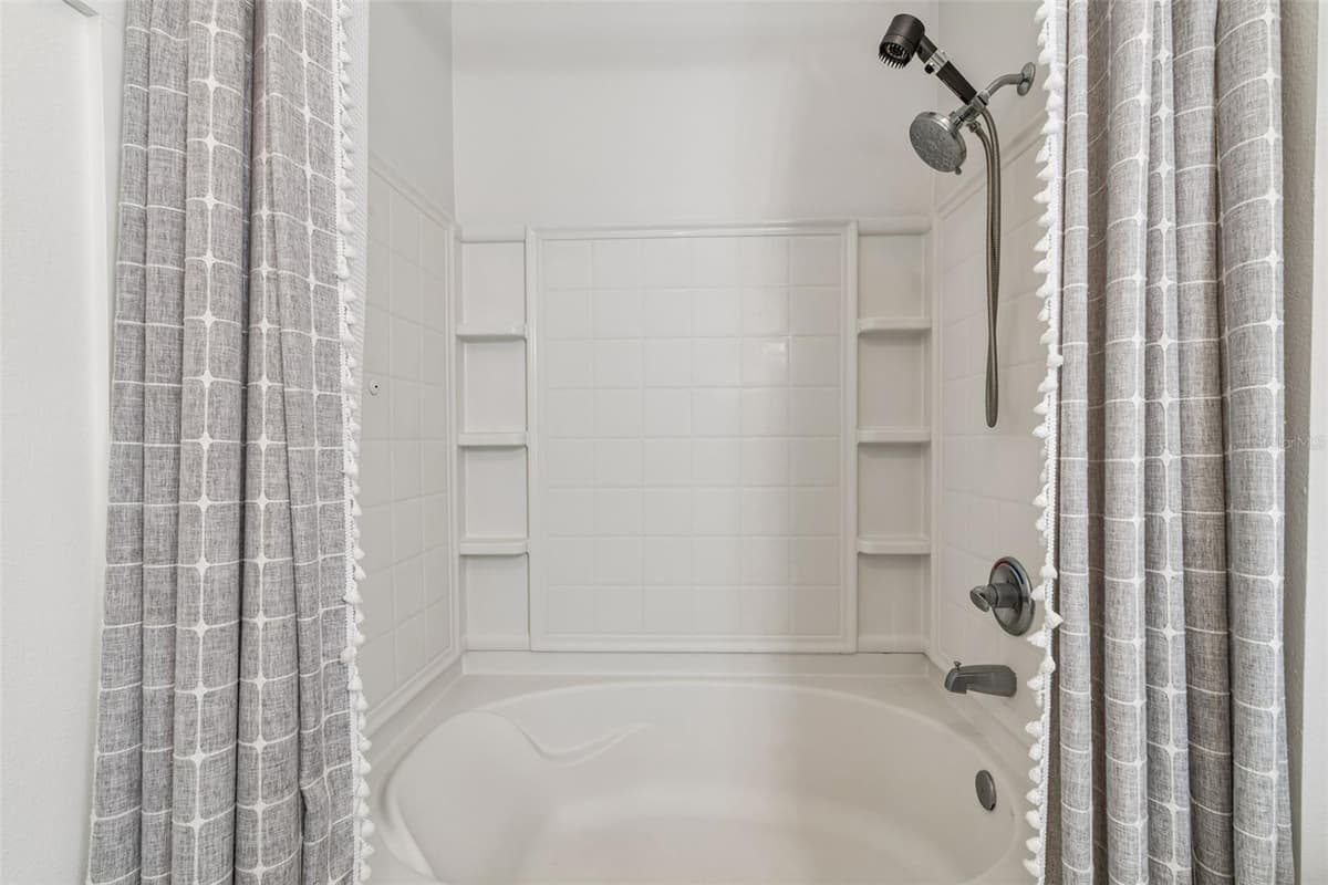 1640 VILLA CAPRI CIRCLE — photo 31 of 80