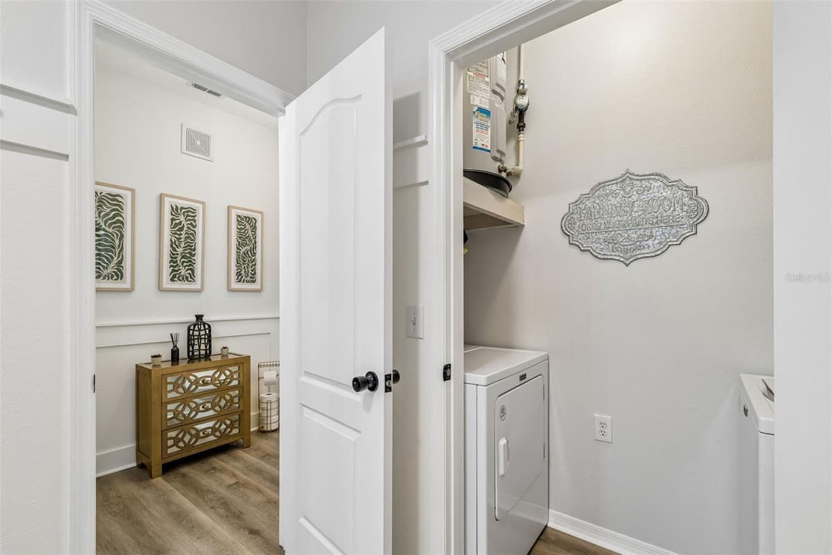 1640 VILLA CAPRI CIRCLE — photo 10 of 80