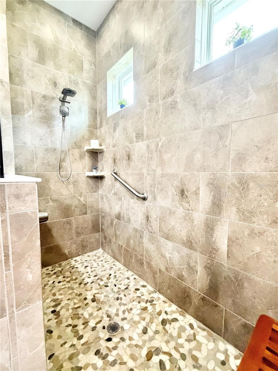 6008 SPARROWHEAD WAY — photo 30 of 66