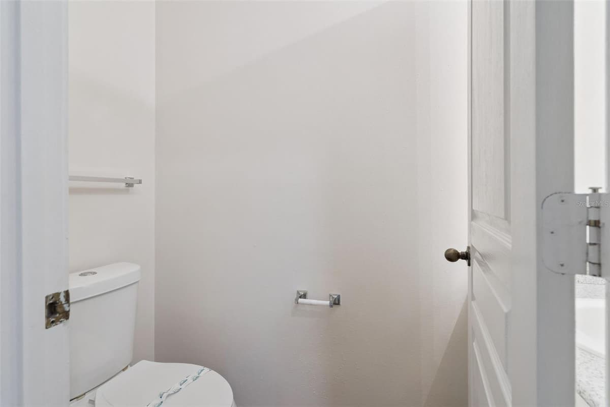 720 CELEBRATION AVENUE — photo 7 of 30