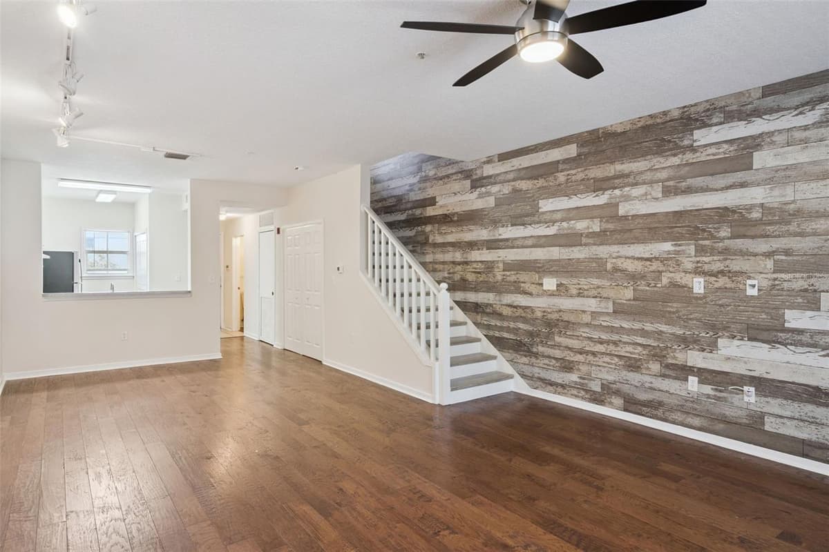 720 CELEBRATION AVENUE — photo 10 of 30