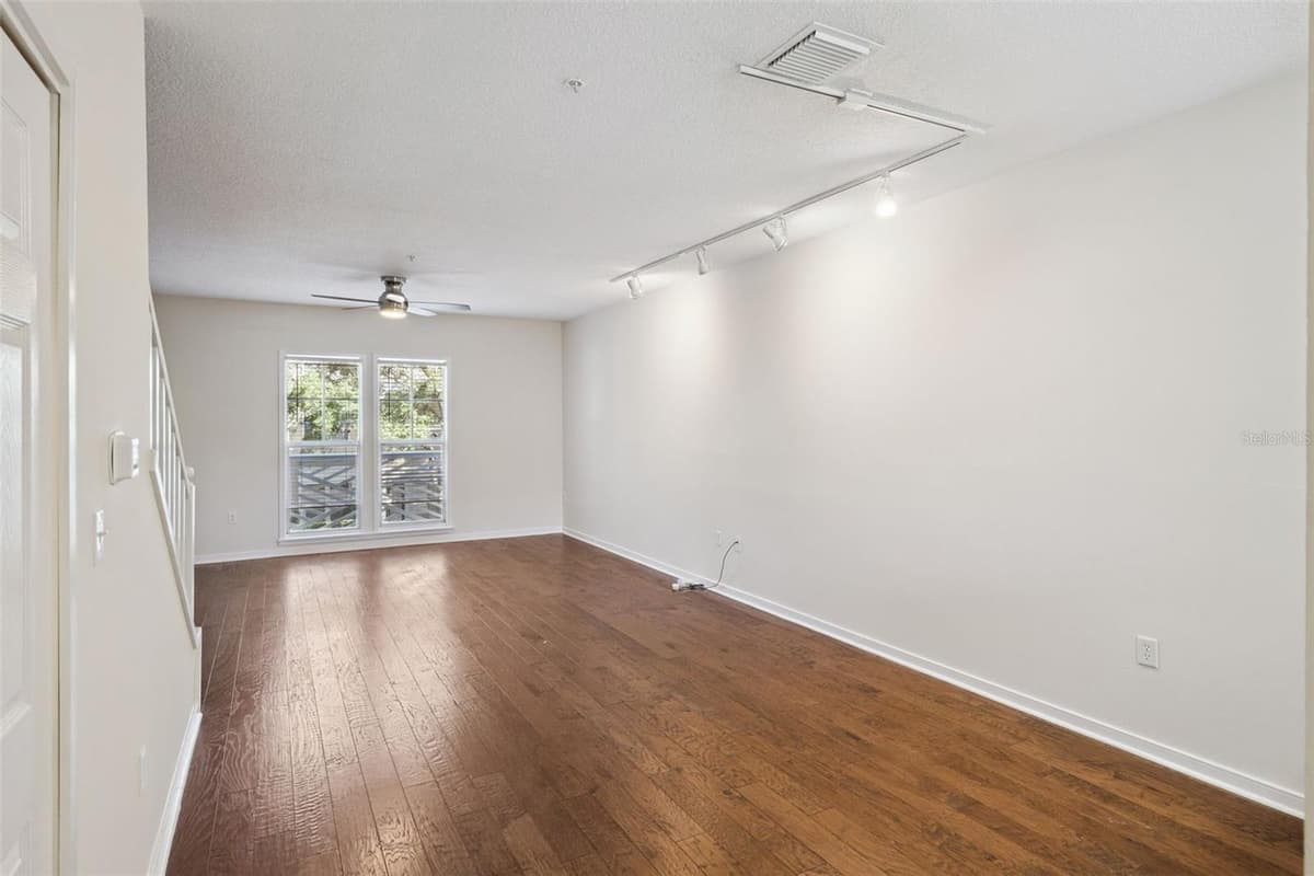 720 CELEBRATION AVENUE — photo 11 of 30