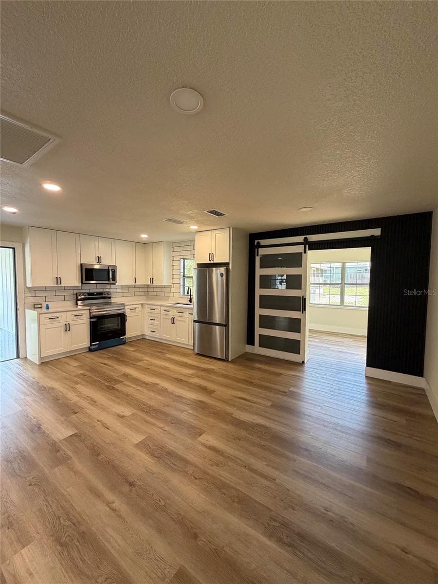 1301 NICHOLS DRIVE — photo 8 of 12