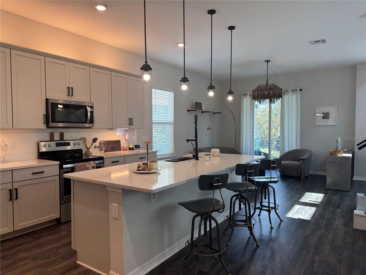 10439 AUSTRINA OAK LOOP — photo 16 of 62