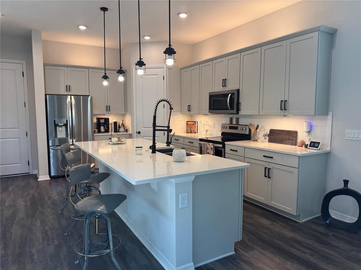 10439 AUSTRINA OAK LOOP — photo 9 of 62