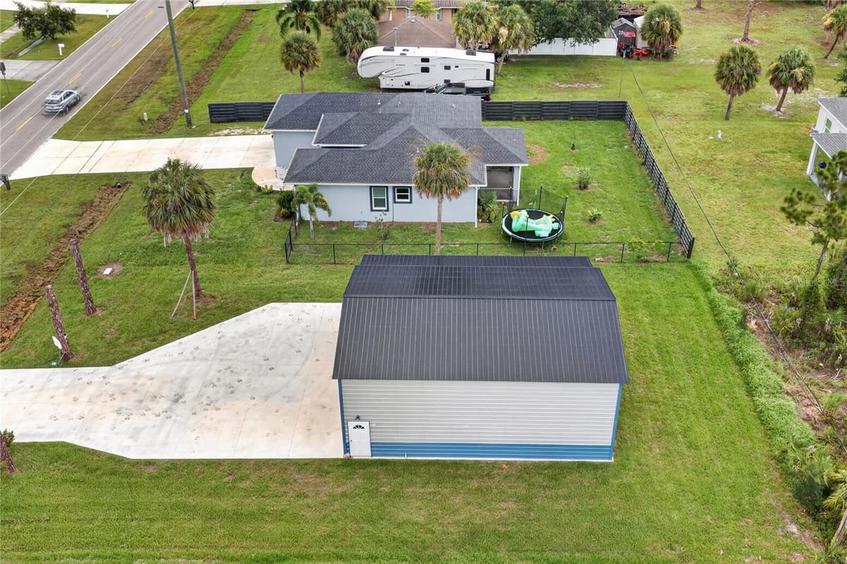 1264 SALFORD BOULEVARD — photo 35 of 43