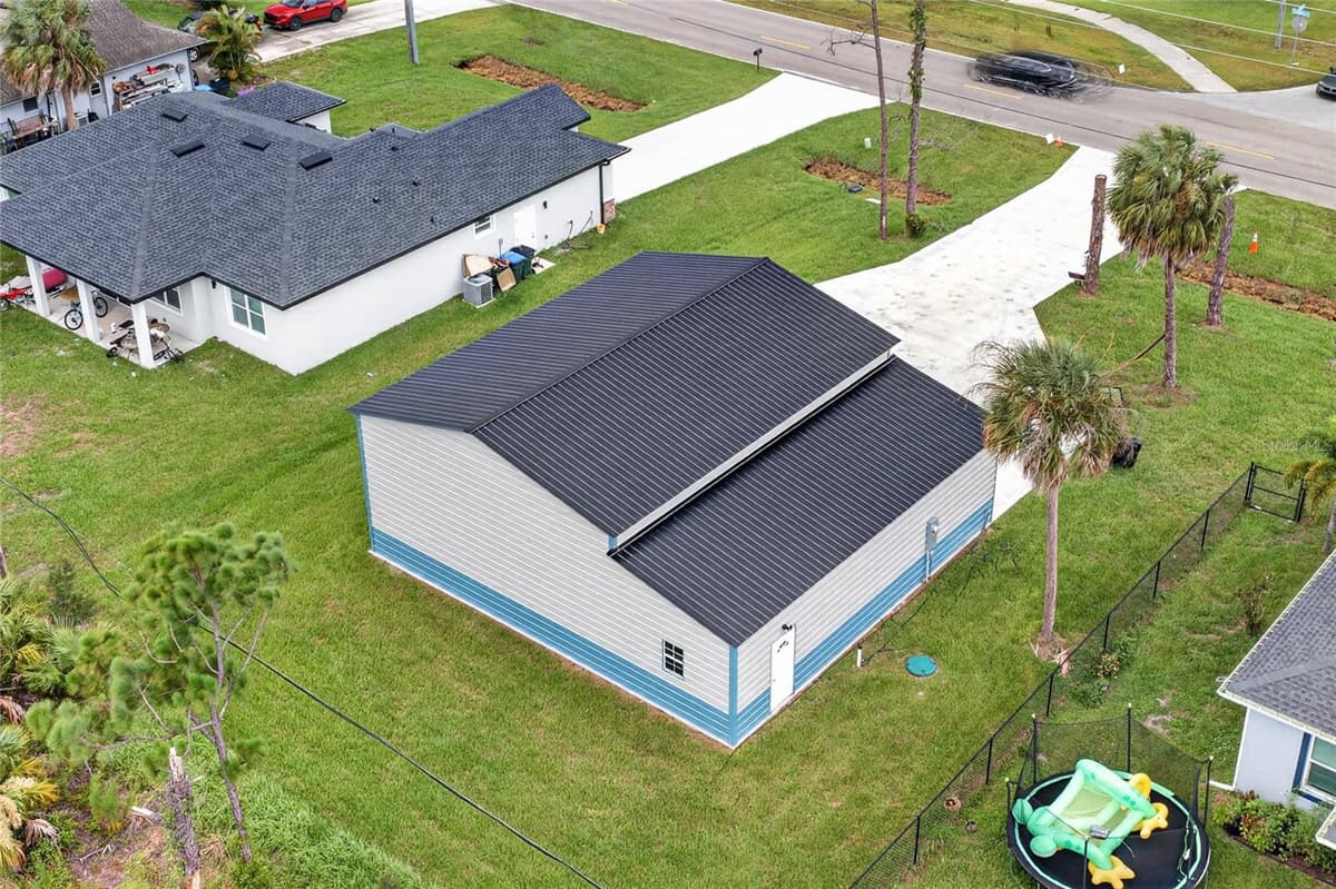 1264 SALFORD BOULEVARD — photo 33 of 43