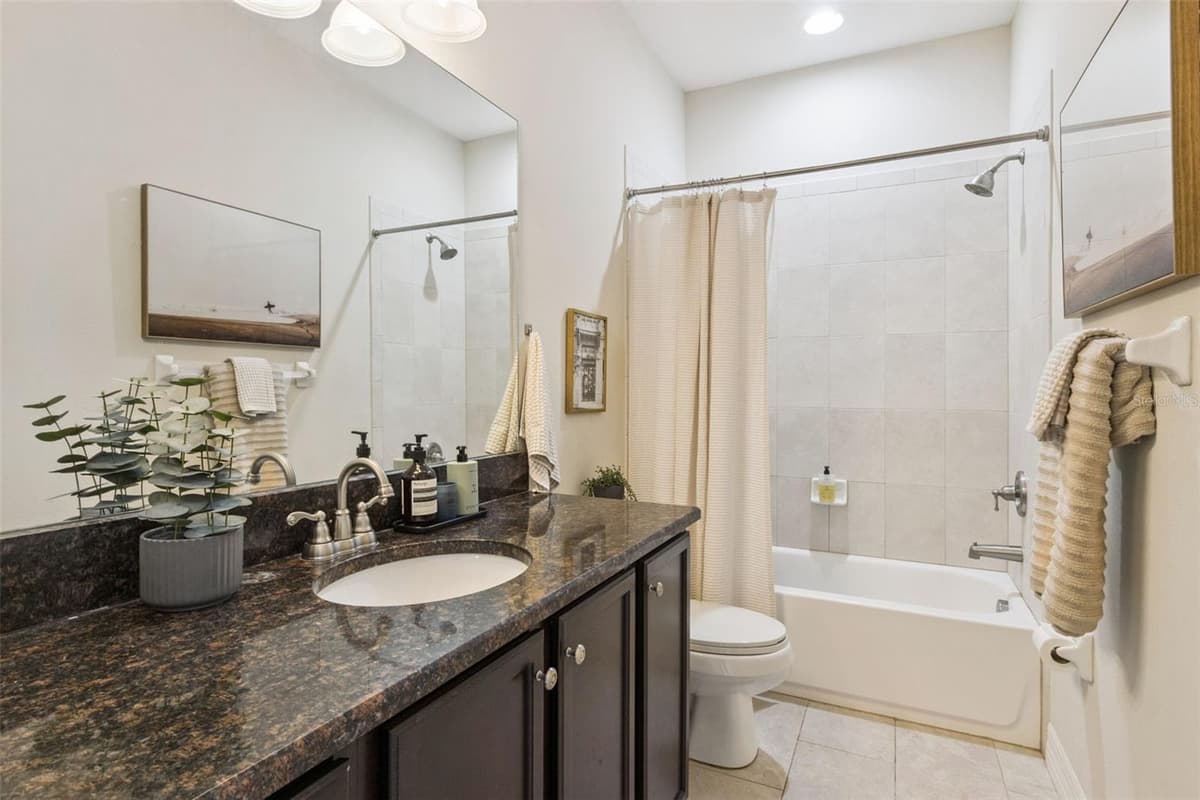 2590 LAKE MANOR DRIVE — photo 21 of 39