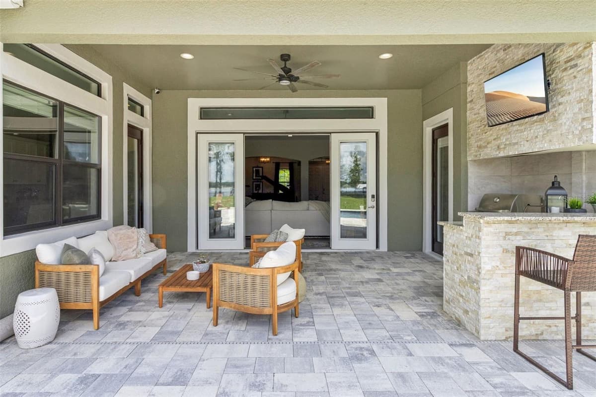 2590 LAKE MANOR DRIVE — photo 23 of 39