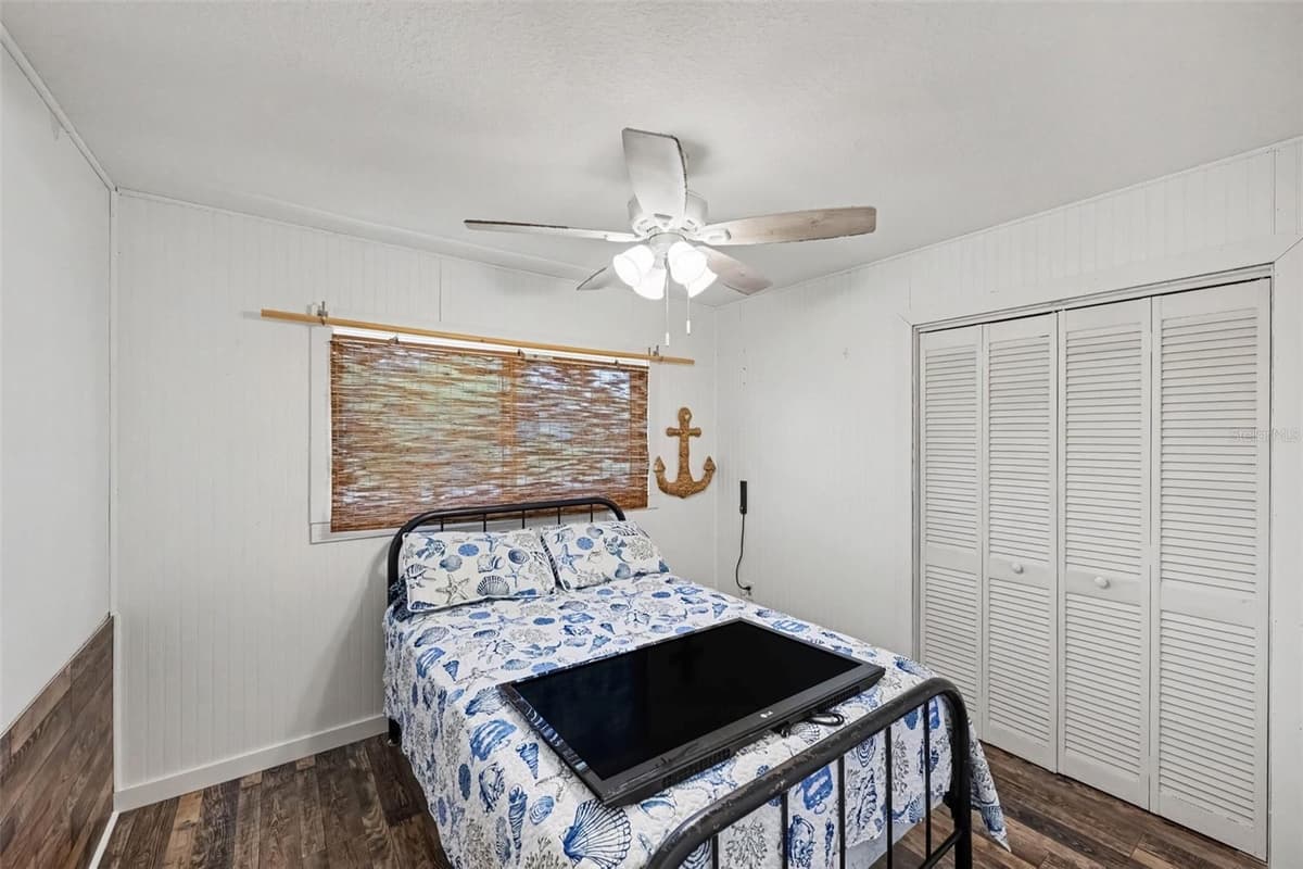 2731 PINE RIDGE DRIVE — photo 9 of 16